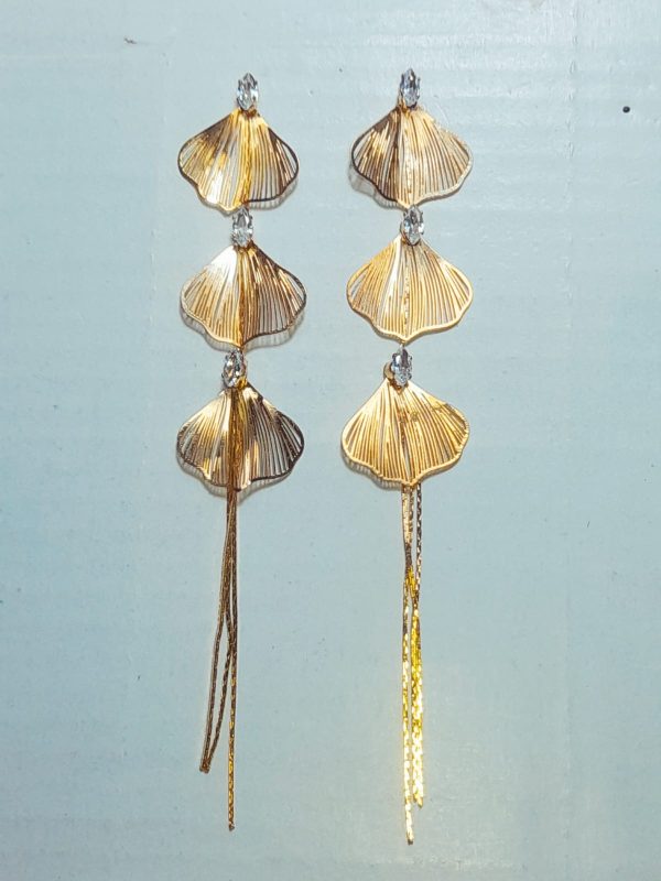 Long Golden Shell Earrings – Lightweight Elegance