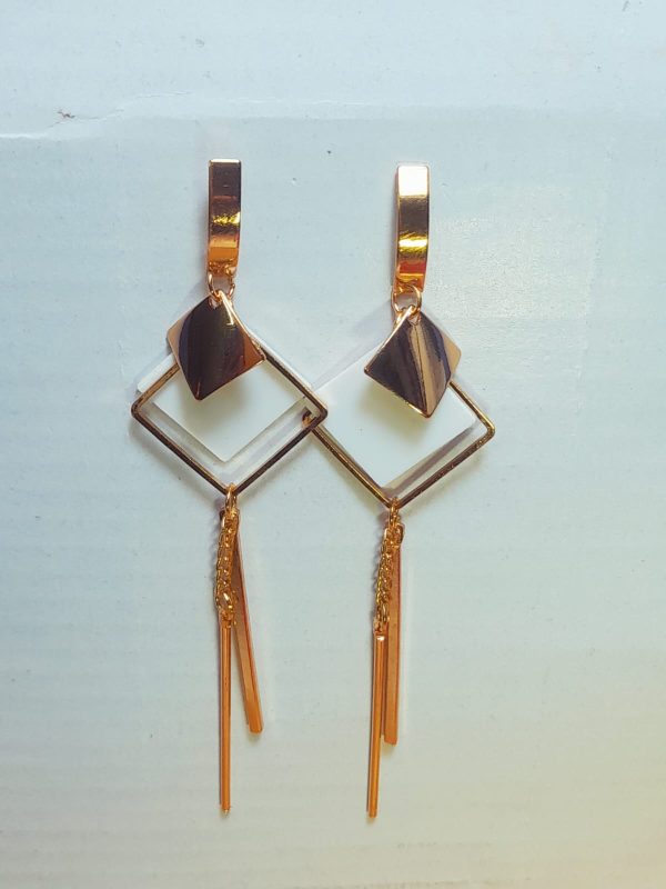 Vintage Hyperbolic Long Drop Earrings with Twisted Chain Tassel Dangles